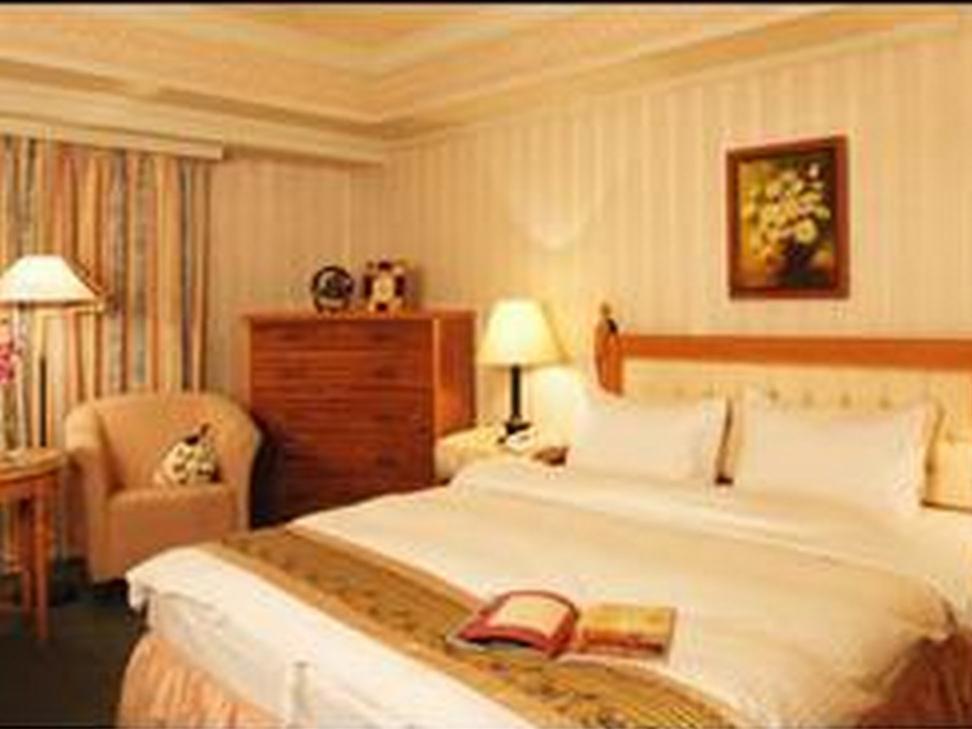 Hamilton Hotel Тайджун Екстериор снимка